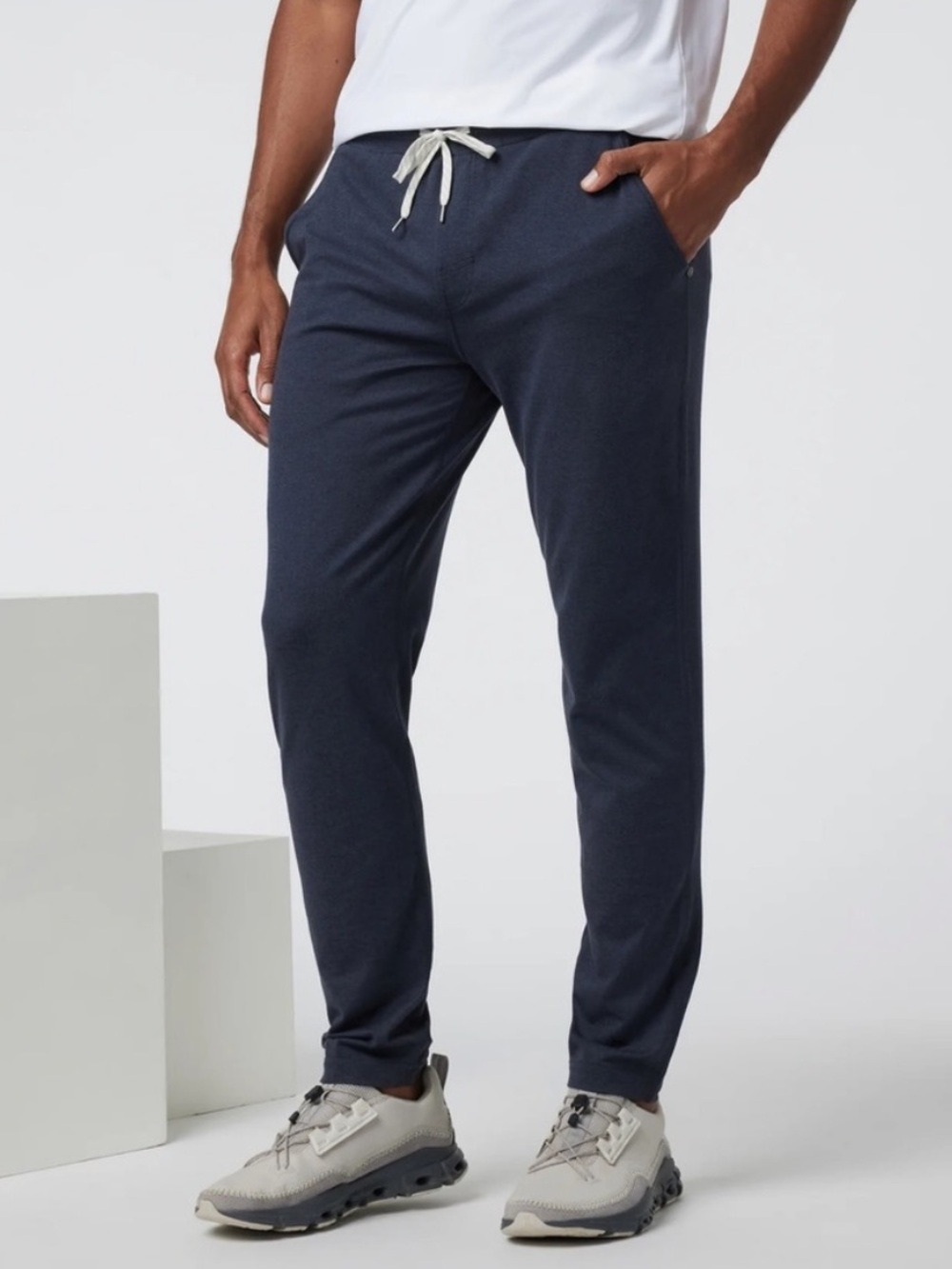 Vuori Men’s Ponto Performance Navy Jogger Pants XL DreamKnit Lounge Athleisure
